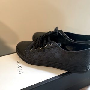 Authentic Mens GG Low Top Canvas Sneakers